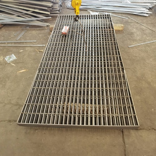 鋼格柵鋼格板G403/30/100：防滑、防腐與高強(qiáng)度