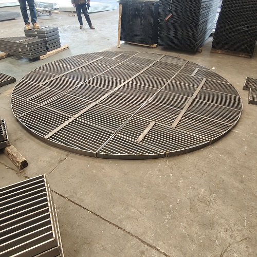 平臺(tái)鋼格柵板：長效耐用的理想選擇