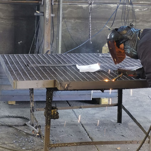 鋼格板采購避坑指南：這5個參數(shù)不懂，小心被坑！