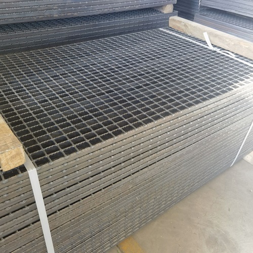 加油站鋼格柵：防爆、防靜電的安全解決方案