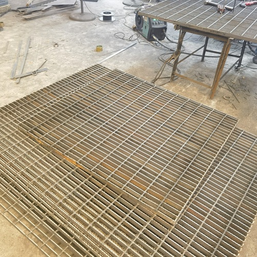 鋼格板是怎么做到防滑又安全的？