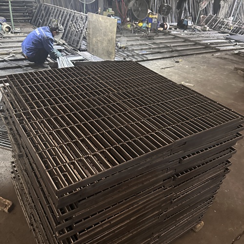 鋼格柵板使用壽命短的原因有哪些