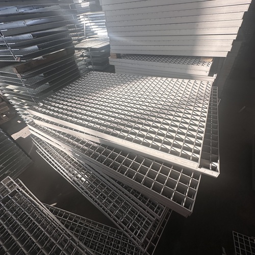 鋼格板的承載秘密薄而強(qiáng)的工程智慧